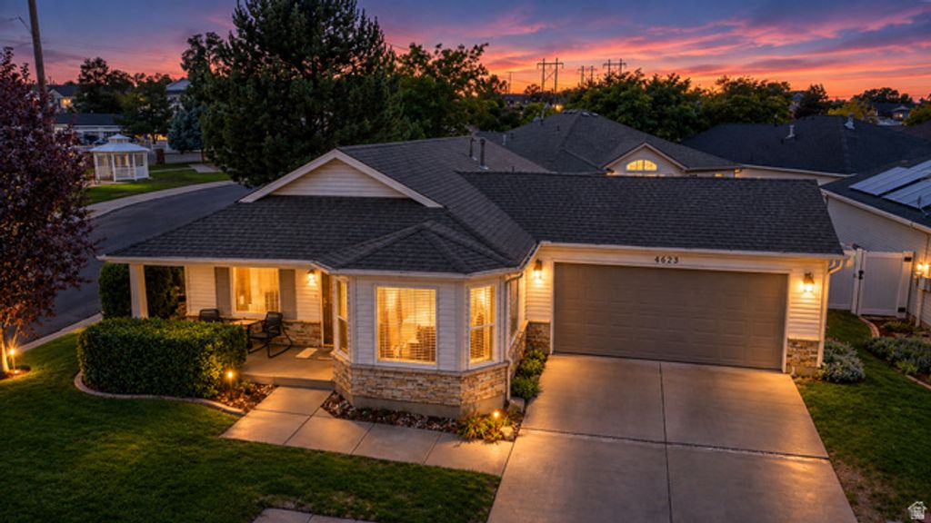 4623 S BLOSSOM GLN, Roy, UT 84067