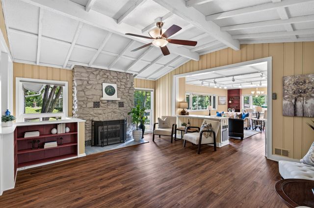 12020 Mayflower Circle, Minnetonka, MN 55305