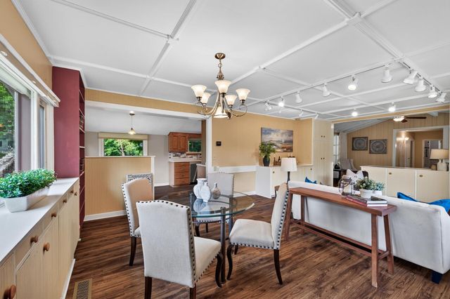 12020 Mayflower Circle, Minnetonka, MN 55305