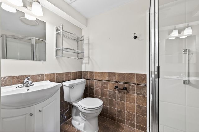 12020 Mayflower Circle, Minnetonka, MN 55305