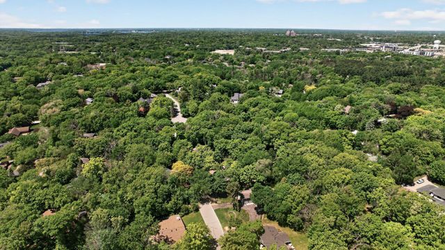 12020 Mayflower Circle, Minnetonka, MN 55305