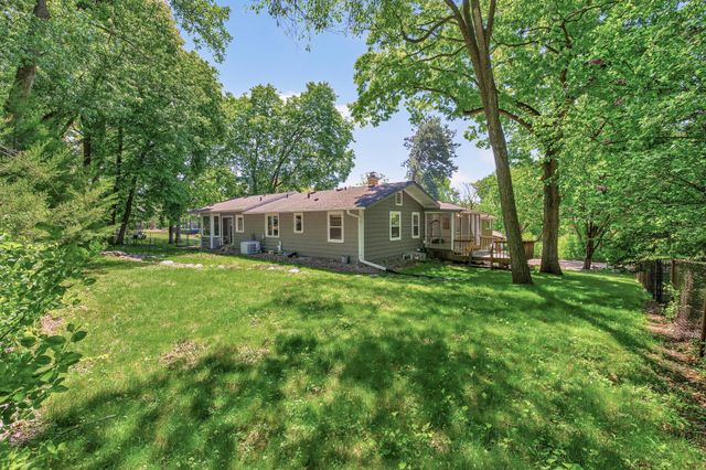 12020 Mayflower Circle, Minnetonka, MN 55305