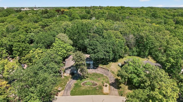 12020 Mayflower Circle, Minnetonka, MN 55305