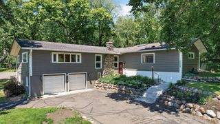 12020 Mayflower Circle, Minnetonka, MN 55305