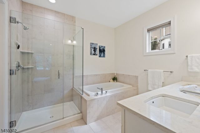 7 Portland Dr, Montgomery Twp., NJ 08558