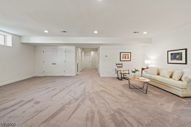 7 Portland Dr, Montgomery Twp., NJ 08558