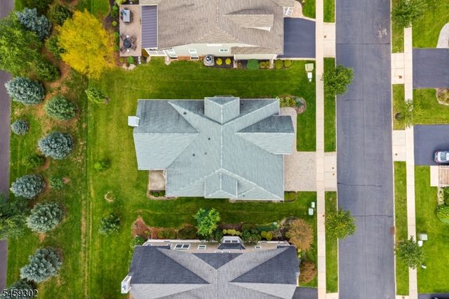 7 Portland Dr, Montgomery Twp., NJ 08558