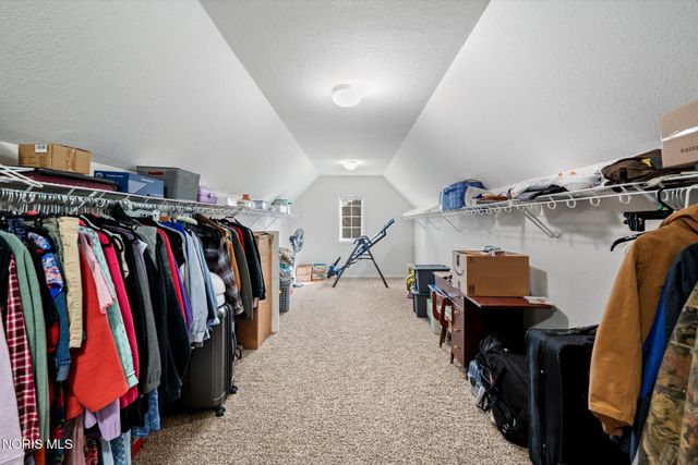 8122 N Bridge Way, Maumee, OH 43537