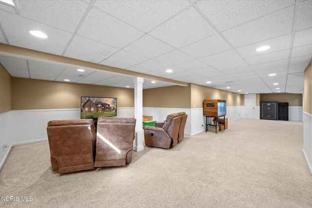 8122 N Bridge Way, Maumee, OH 43537