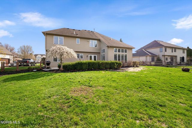 8122 N Bridge Way, Maumee, OH 43537