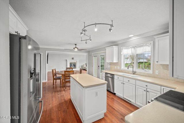 8122 N Bridge Way, Maumee, OH 43537