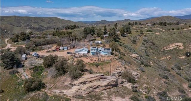 30090 Briggs Road, Agua Dulce, CA 91390