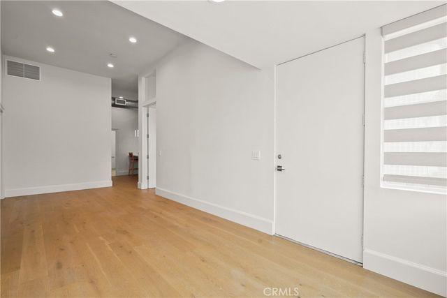 215 Windward Avenue, Venice, CA 90291