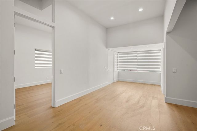 215 Windward Avenue, Venice, CA 90291
