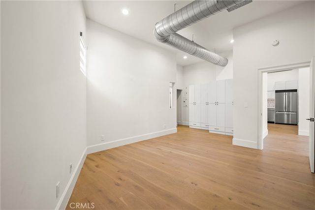 215 Windward Avenue, Venice, CA 90291