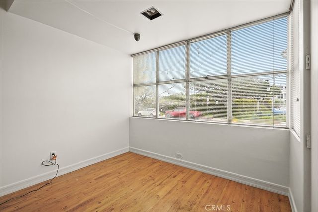 215 Windward Avenue, Venice, CA 90291