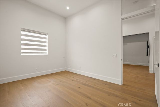 215 Windward Avenue, Venice, CA 90291