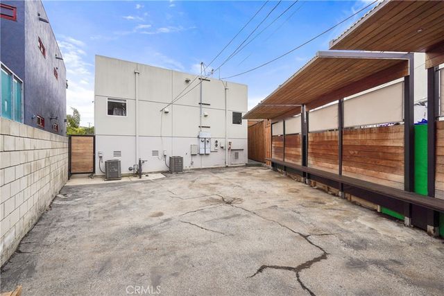 215 Windward Avenue, Venice, CA 90291