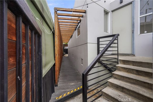 215 Windward Avenue, Venice, CA 90291