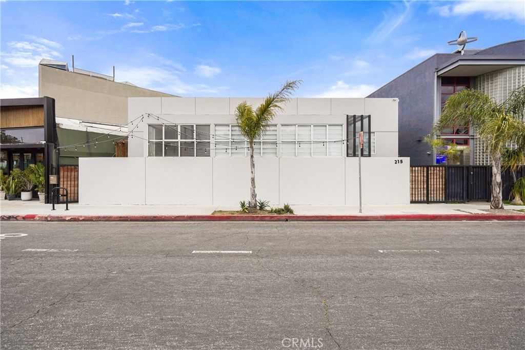 215 Windward Avenue, Venice, CA 90291