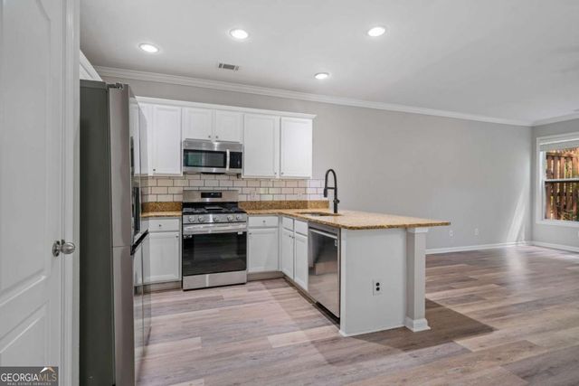 950 Firethorne Pass, Cumming, GA 30040