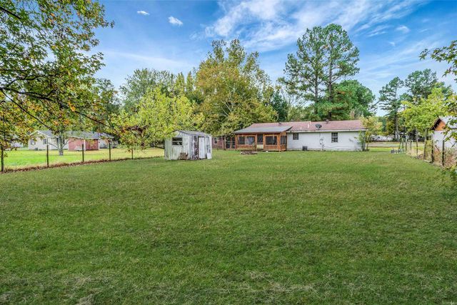 111 Holiday Terrace, Searcy, AR 72143