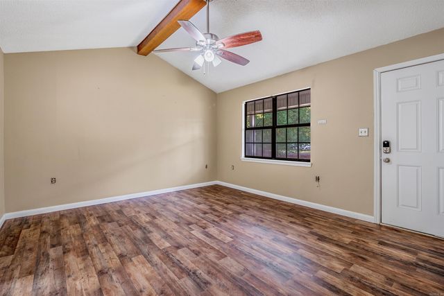 111 Holiday Terrace, Searcy, AR 72143