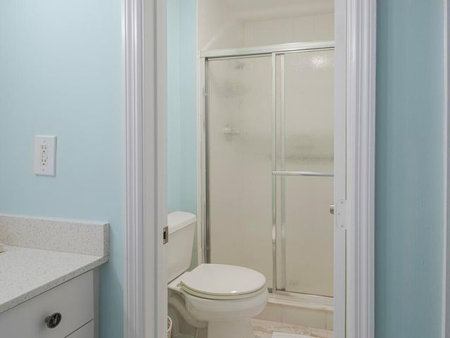 5560 Tamberlane Circle 324, Palm Beach Gardens, FL 33418