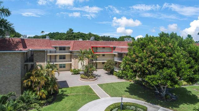 5560 Tamberlane Circle 324, Palm Beach Gardens, FL 33418