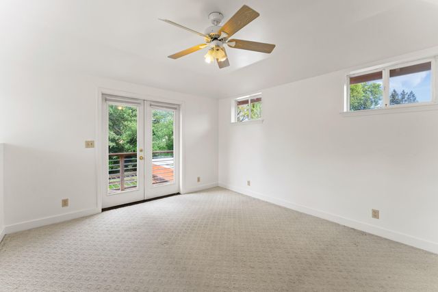1432 NW Lawnridge Avenue, Grants Pass, OR 97526