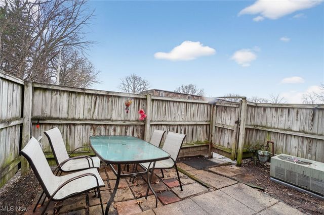 1651 Mentor Avenue 212, Painesville, OH 44077