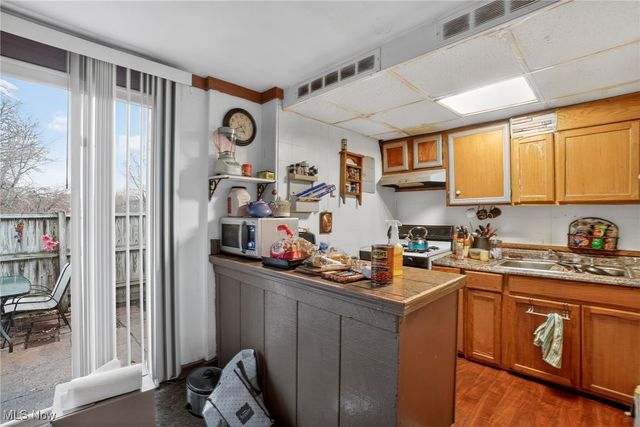 1651 Mentor Avenue 212, Painesville, OH 44077