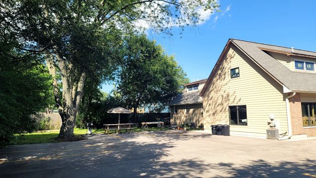 618 Barron Boulevard, Grayslake, IL 60030