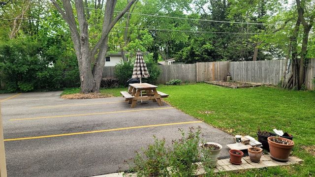 618 Barron Boulevard, Grayslake, IL 60030