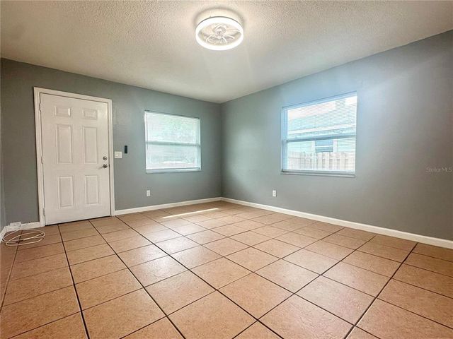 2437 S MILLS AVENUE, Orlando, FL 32806