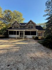 217 Pine Grove Road, Picayune, MS 39466