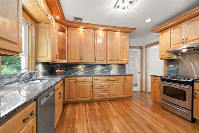 35 Arden Road, Watertown, MA 02472