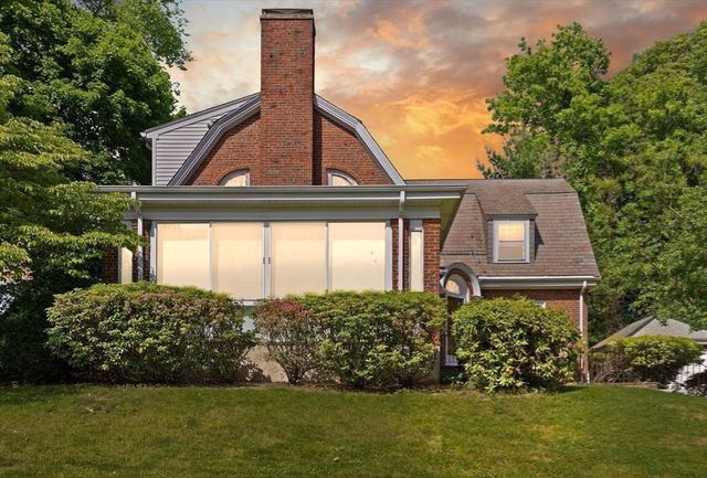 35 Arden Road, Watertown, MA 02472
