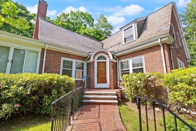 35 Arden Road, Watertown, MA 02472