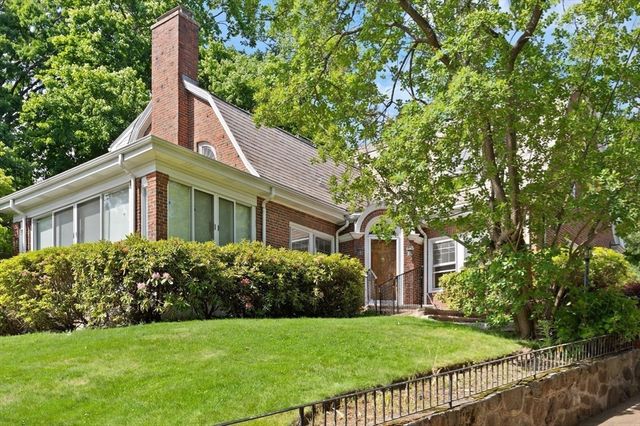 35 Arden Road, Watertown, MA 02472