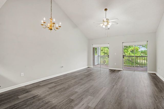 4910 Windsor Green Way Unit 302, Myrtle Beach, SC 29579