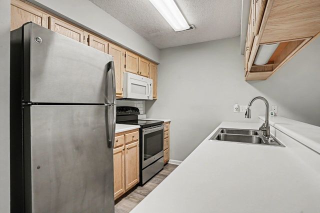 4910 Windsor Green Way Unit 302, Myrtle Beach, SC 29579