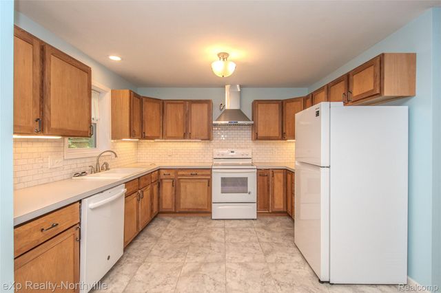 1765 Parker Road, Holly Township, MI 48442