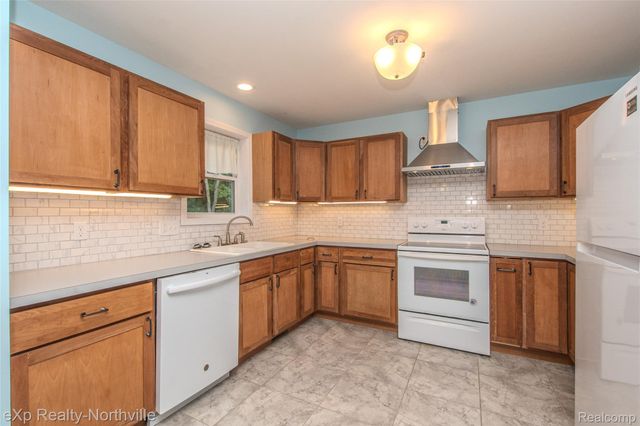 1765 Parker Road, Holly Township, MI 48442