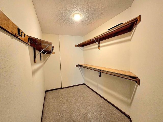 642 Jenisa Drive, Saint Cloud, MN 56301