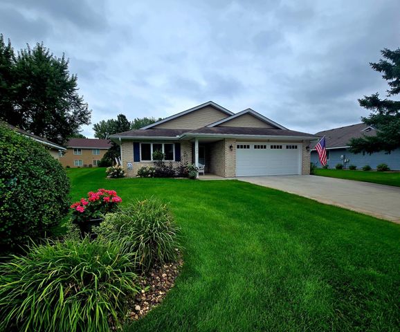 642 Jenisa Drive, Saint Cloud, MN 56301