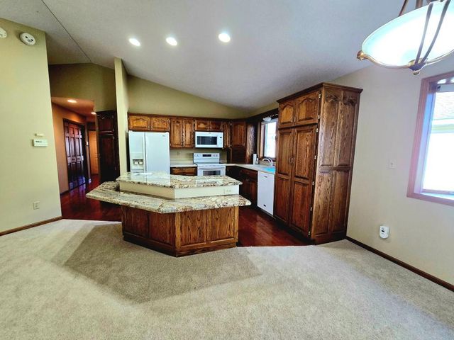 642 Jenisa Drive, Saint Cloud, MN 56301