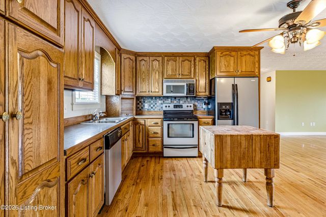 3570 Old Elizabethtown Rd, Hodgenville, KY 42748
