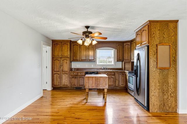 3570 Old Elizabethtown Rd, Hodgenville, KY 42748