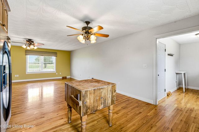 3570 Old Elizabethtown Rd, Hodgenville, KY 42748